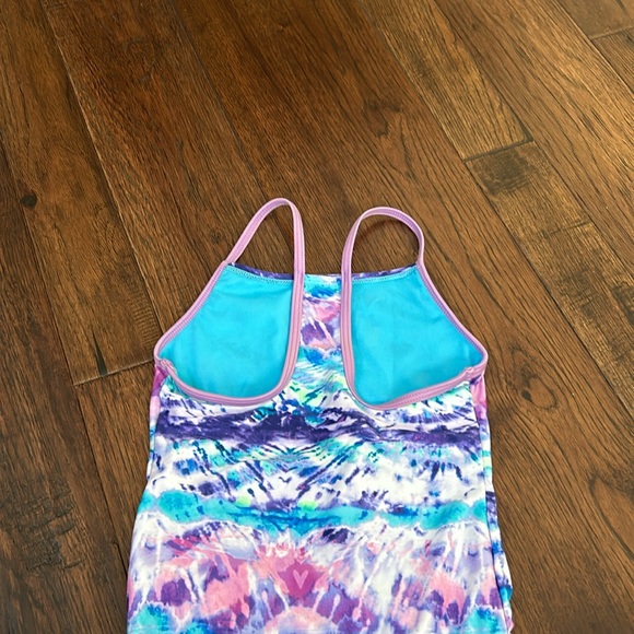 Speedo Swimsuit. Kids size 5 - Picture 3 of 3